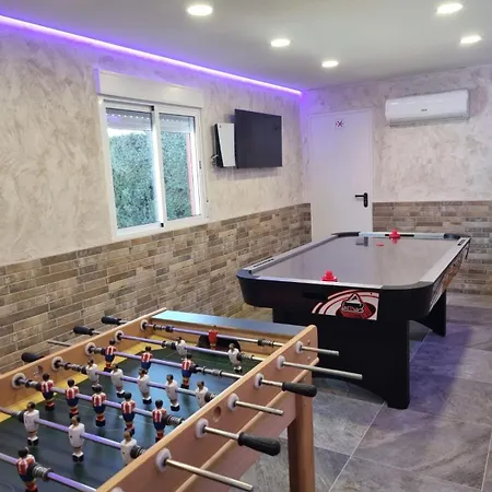 La Mayor Del Viso Holiday home *